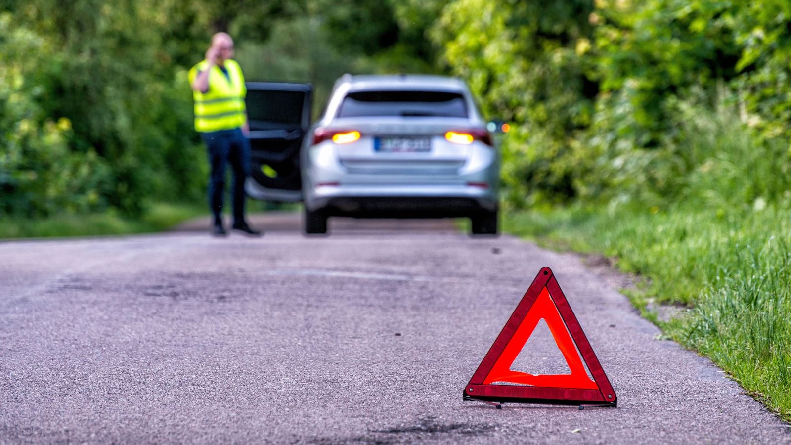 Onnettomuuspaikalla kolari tiedätkö miten toimia.