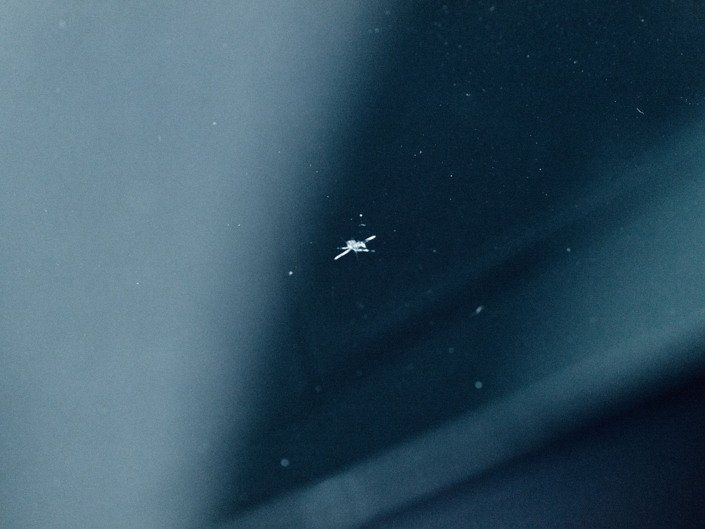 Autoklinikalla korjaamme kiveniskemä tuulilasisi odottaessa, mikäli vaurio mahtuu 2 euron kolikon kokoisen alan alle.